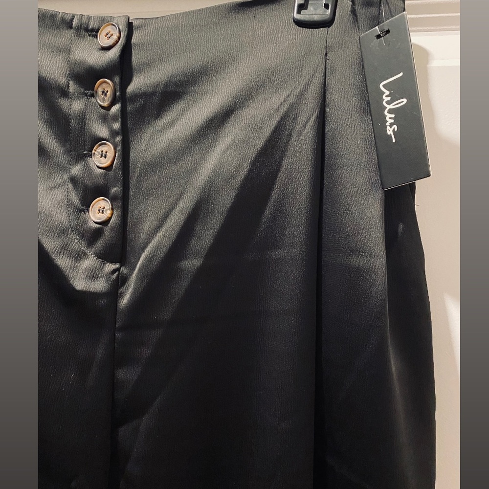 Lulus Chic Agenda Black Satin Button Front Cropped Pants